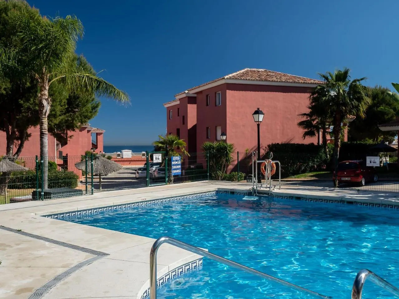 2111-Beautiful Groundfloor With Garden Sea View Apartment Manilva