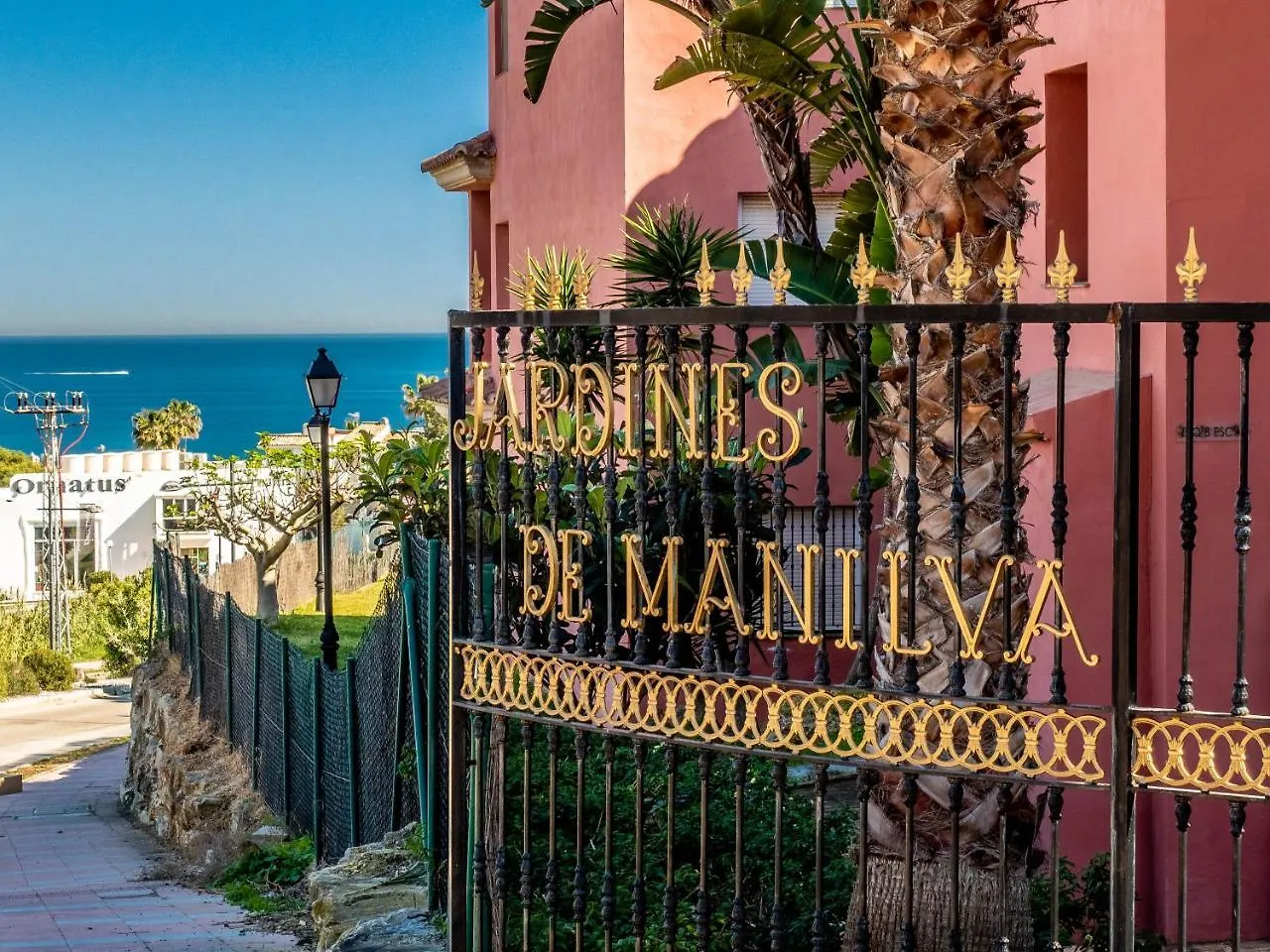 2111-Beautiful Groundfloor With Garden Sea View Apartment Manilva Spain